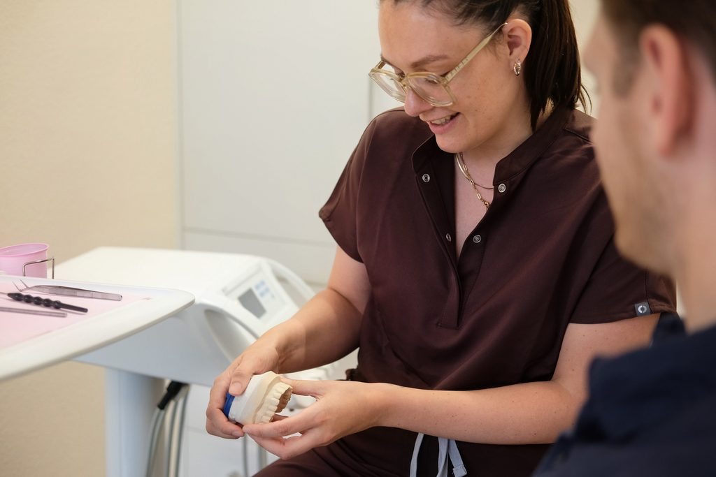 Moderne Zahnmedizin mit Einfühlungsvermögen – Zahnmedizin am Tibarg
